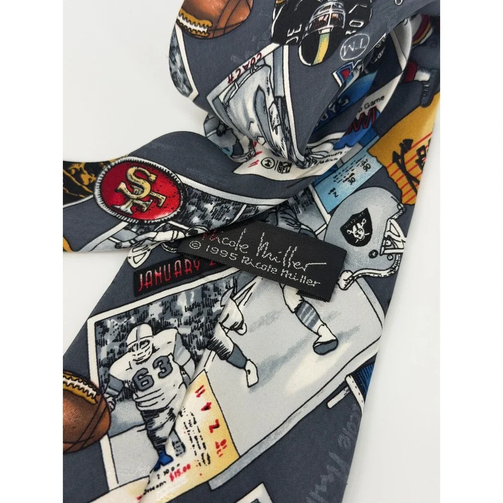 Nicole Miller Mens 1995 Vintage NFL Super Bowl Silk Tie‎ Football Collage